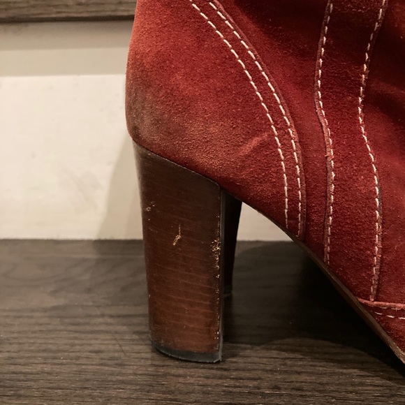 Burgundy suede Marc Jacobs tall boots - Picture 3 of 14